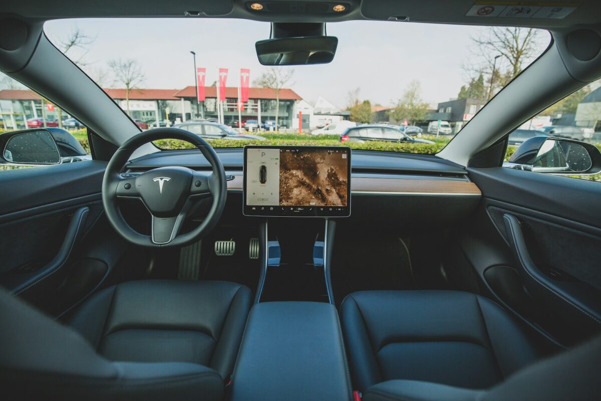 Tesla Interieur: Minimalistisches Design & Bordtechnik 1 Tesla intérieur