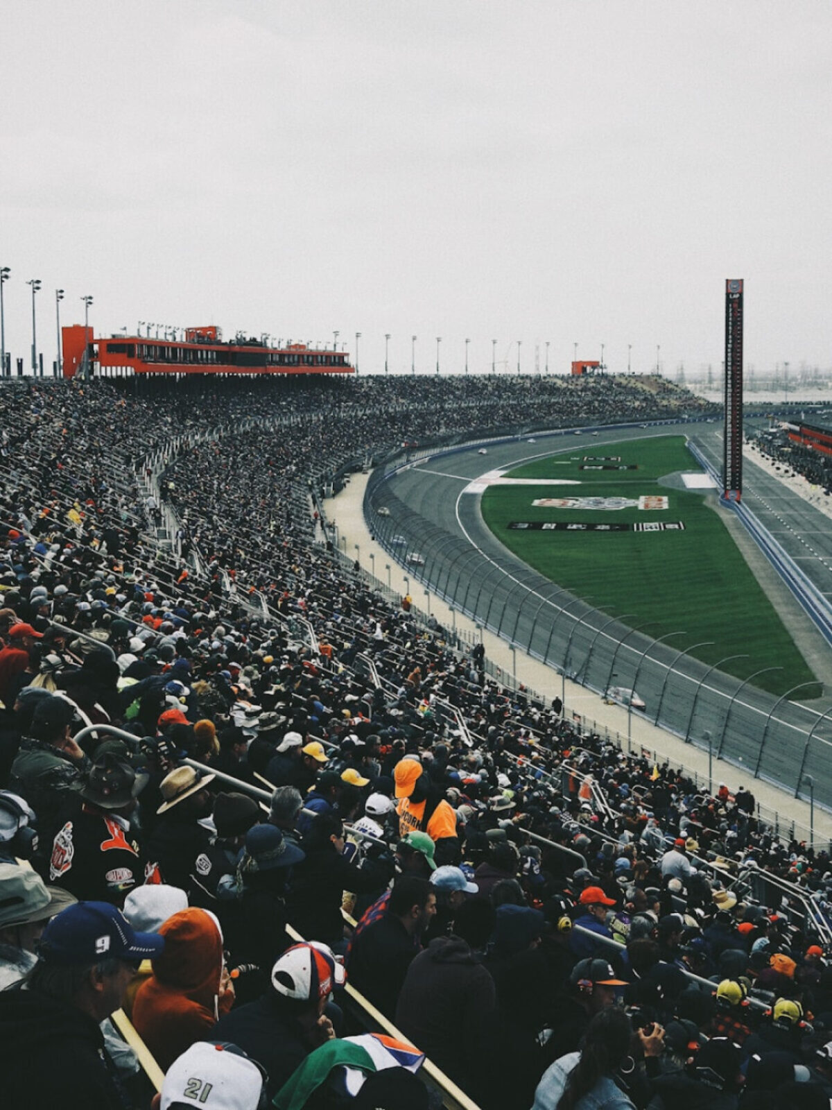 NASCAR-Autos: Kraft, Evolution & Leistung dieser Monster 1 NASCAR-Autos: Kraft, Evolution & Leistung dieser Monster
